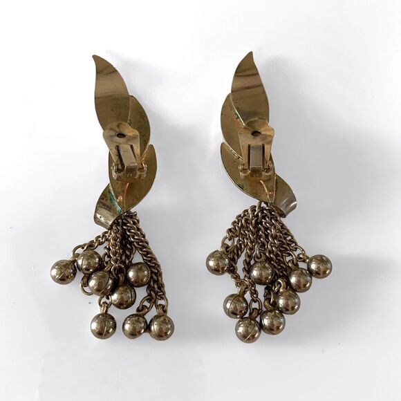 Vintage Silver Metal Fringe Statement Clip Earrings - Picture 4 of 5